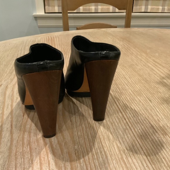 BCBGMaxazaria black open-toe heel - Picture 3 of 5